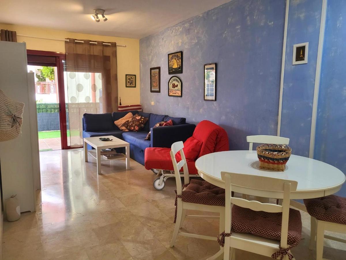 Oasis Palm Mar By Helloapartments المظهر الخارجي الصورة