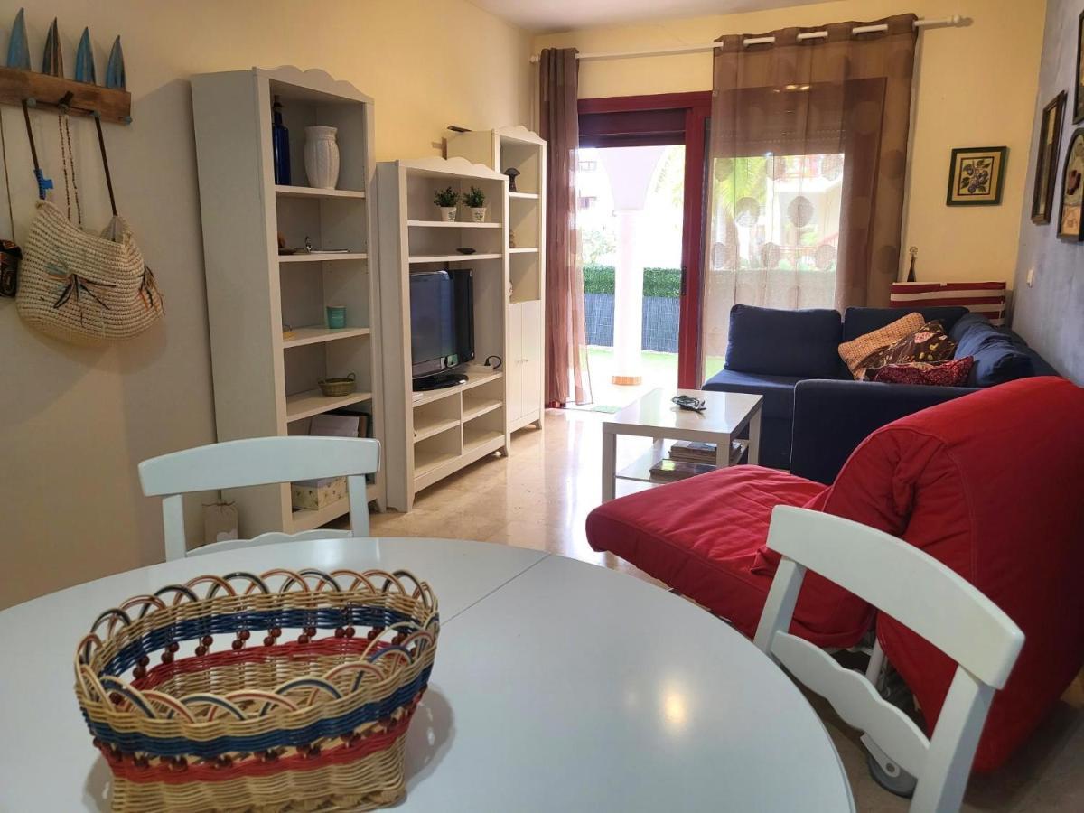 Oasis Palm Mar By Helloapartments المظهر الخارجي الصورة